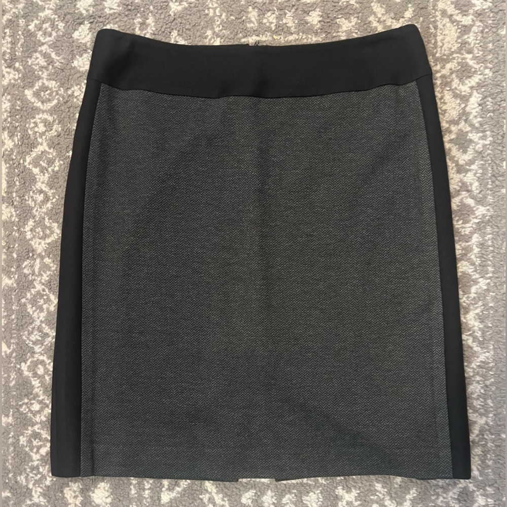 Tahari Black and Gray Women's Pencil Skirt with slit size 12 (W117)